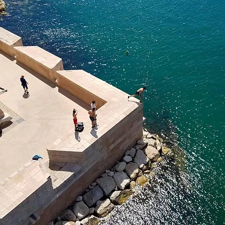 Grand Retro Vieux-port Panier Mucem Marseilles